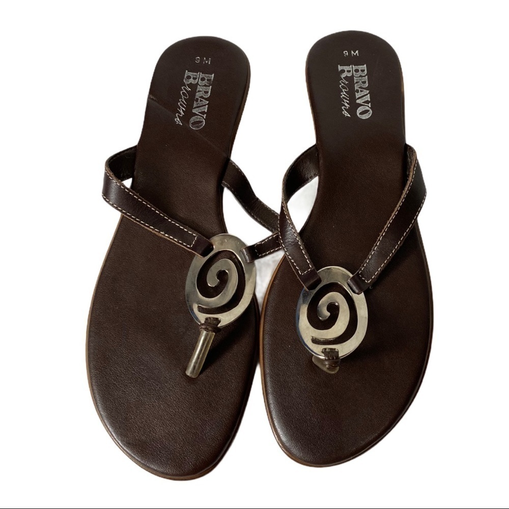 Bravo Browns Brown Leather Flip Flops Low Heel 9M